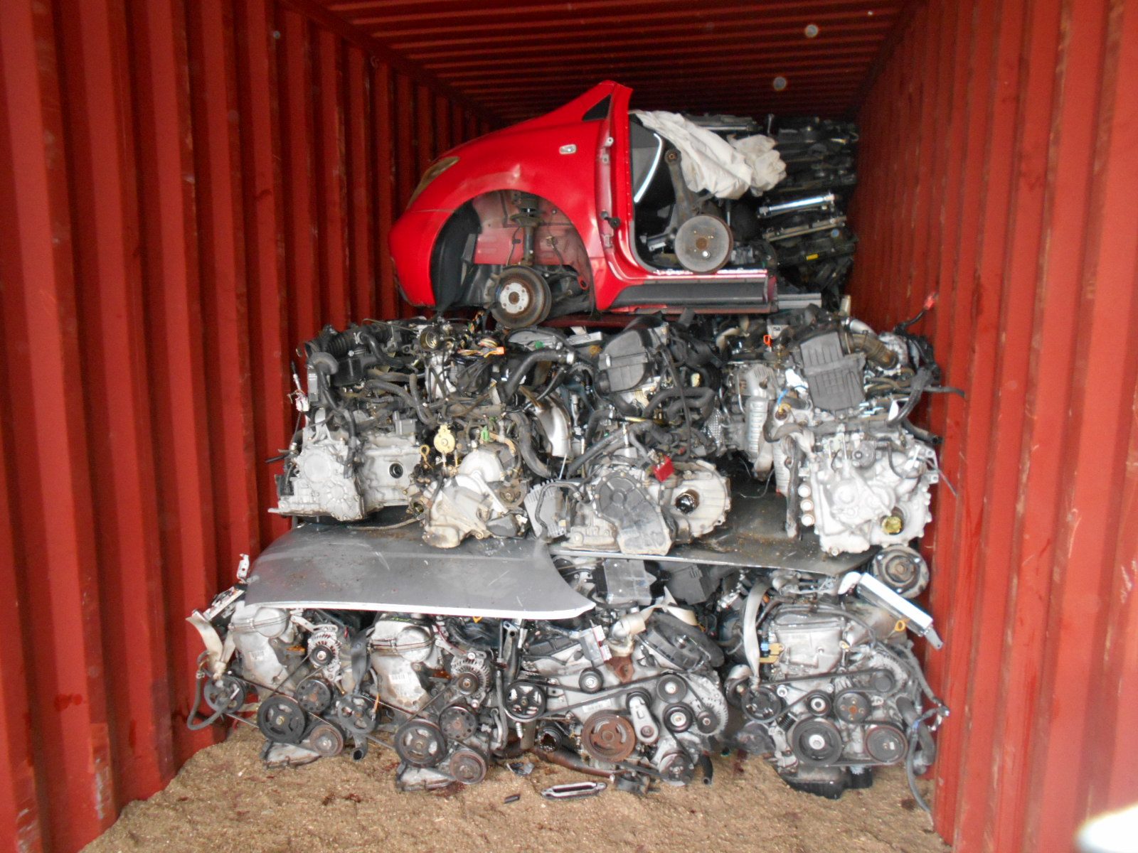 Japanese used auto parts container export to Dubai