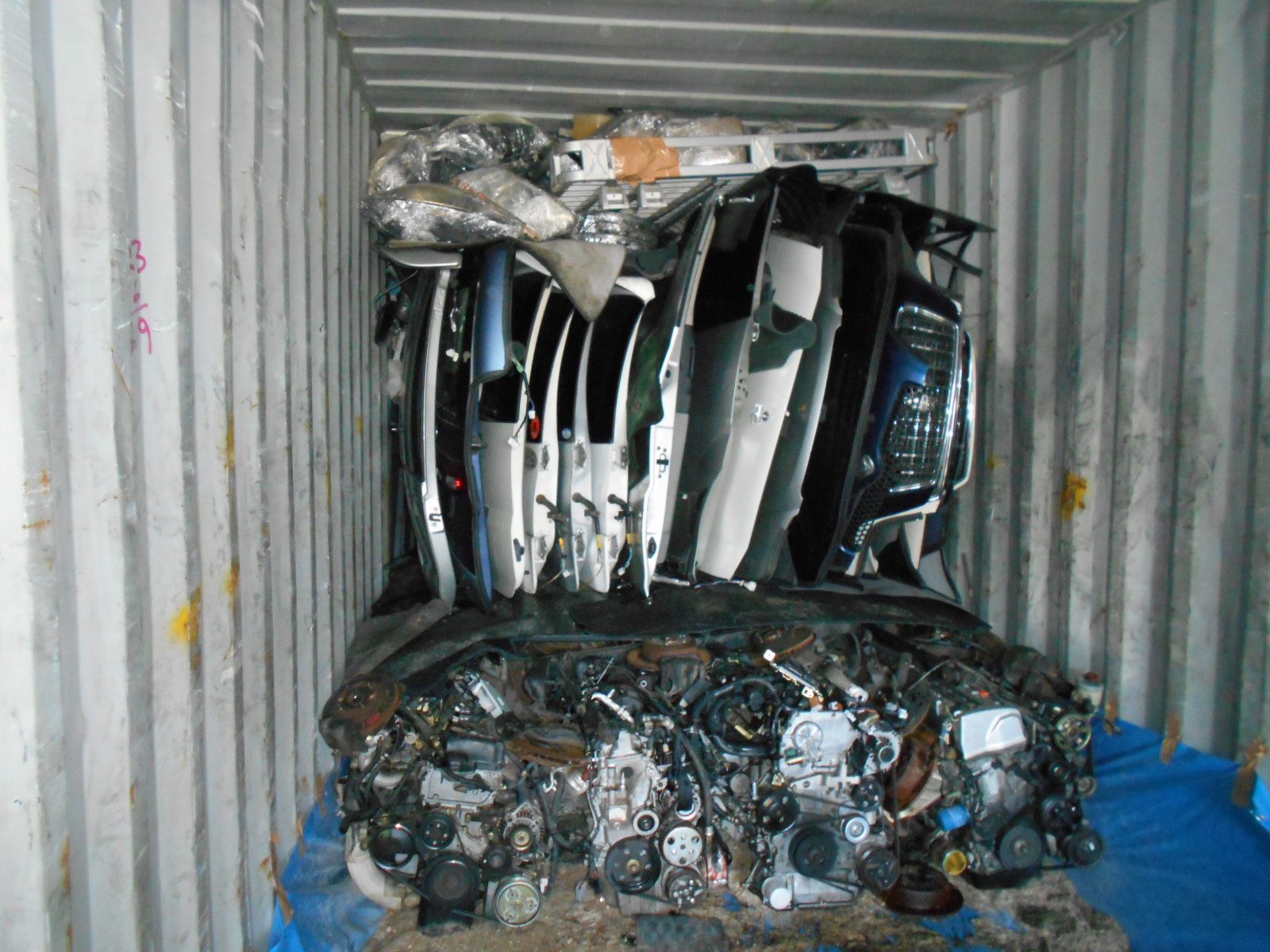 Used Japanese car parts export to Vladivostok